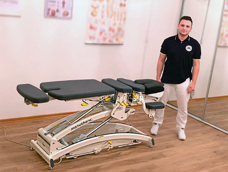 Österrike – minskad arbetsbelastning med behandlingsbänken Manuthera 242